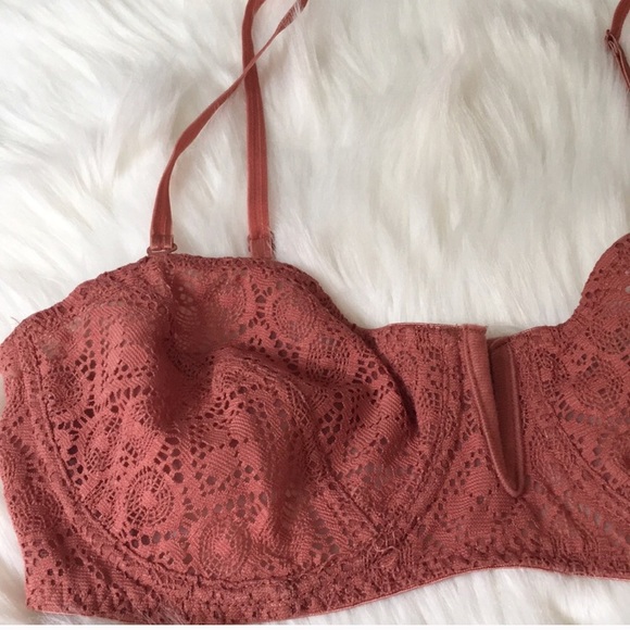 Free People Crochet v wire bra NWOT - Picture 4 of 6